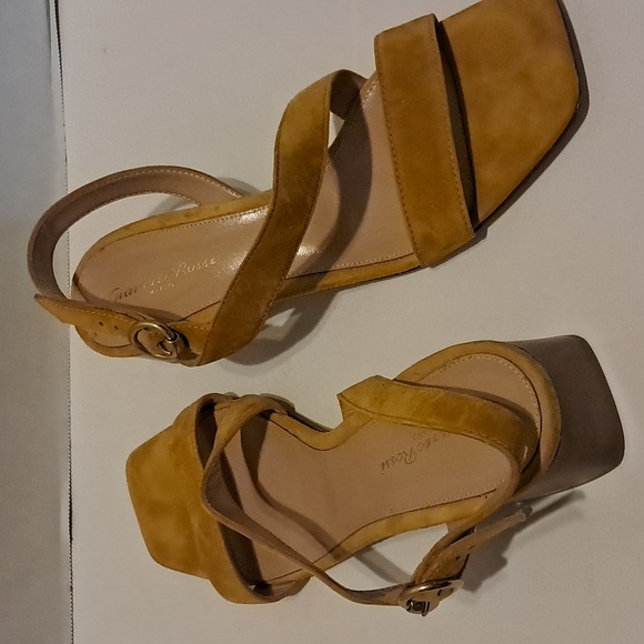 Gianvito Rossi Mustard Yellow Suede City Block Heel Sandals 40/9 NWOT - Picture 12 of 12